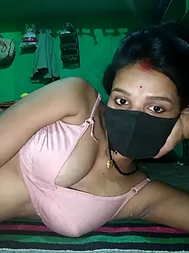 Snapshot of Hoty_girl_143 chatting on April 2, 2026, 7:06 am Hoty girl 143 online show from April 2, 2026, 7:06 am