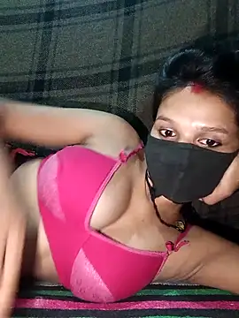 Snapshot of Hoty_girl_143 chatting on April 6, 2026, 1:03 am Hoty girl 143 online show from April 6, 2026, 1:03 am