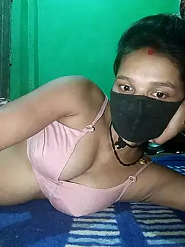 Snapshot of Hoty_girl_143 chatting on April 17, 2026, 1:30 am Hoty girl 143 online show from April 17, 2026, 1:30 am