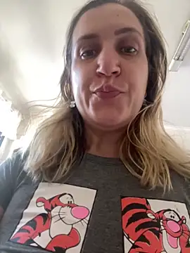 Snapshot of Bia_sexynovaes chatting on February 10, 2026, 5:17 pm Bia sexynovaes online show from February 10, 2026, 5:17 pm