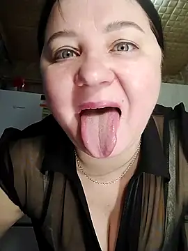 Snapshot of Holly-69 chatting on February 13, 2026, 7:59 am Holly-69 online show from February 13, 2026, 7:59 am