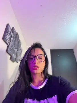 Snapshot of missycanoo chatting on December 3, 2025, 10:57 am missycanoo online show from December 3, 2025, 10:57 am