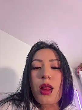 Snapshot of missycanoo chatting on June 1, 2026, 2:35 am missycanoo online show from June 1, 2026, 2:35 am
