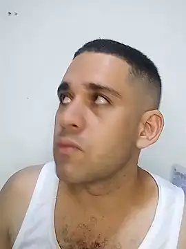 Snapshot of CRISTHIAN_GREY01 chatting on January 21, 2025, 5:38 am CRISTHIAN GREY01 online show from January 21, 2025, 5:38 am