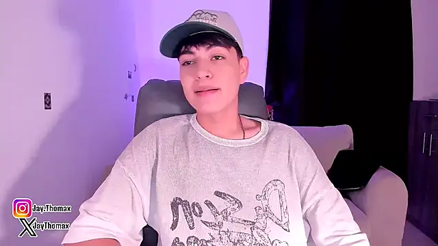 Snapshot of JaycoThomas chatting on October 9, 2025, 12:30 am JaycoThomas online show from October 9, 2025, 12:30 am