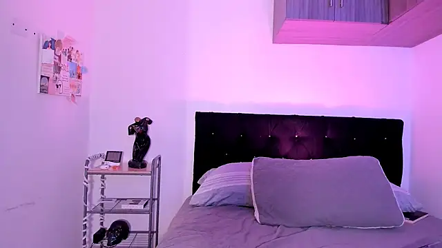 Snapshot of JaycoThomas chatting on November 27, 2025, 2:13 am JaycoThomas online show from November 27, 2025, 2:13 am