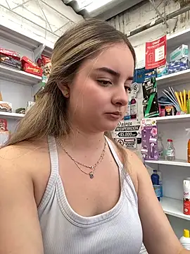 imlindapink online show from April 13, 2026, 6:24 pm