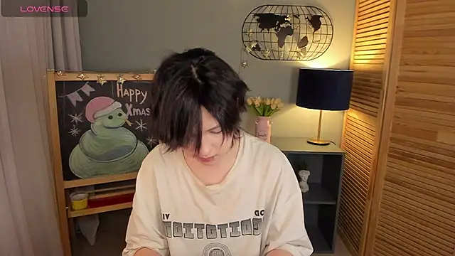 fiamoory online show from February 1, 2025, 1:23 am