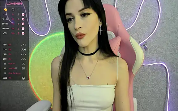 Molly Crystall online show from April 19, 2026, 4:34 am