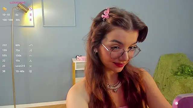 Snapshot of FlairEdgin chatting on September 18, 2025, 7:05 pm FlairEdgin online show from September 18, 2025, 7:05 pm