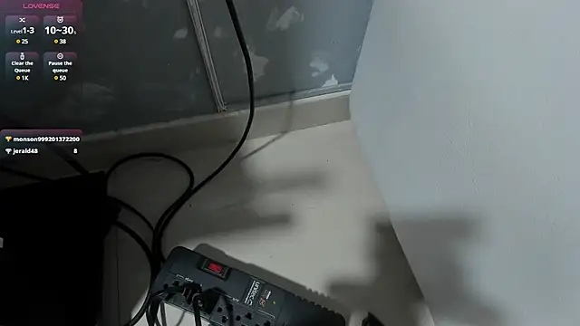 Snapshot of TOWERS21_ chatting on February 18, 2025, 2:05 am TOWERS21 online show from February 18, 2025, 2:05 am