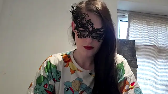 LexiSnowUK online show from February 17, 2025, 9:56 am