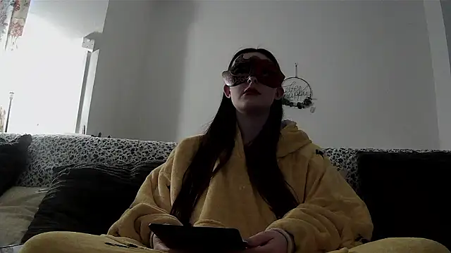 Snapshot of LexiSnowUK chatting on January 8, 2026, 9:44 am LexiSnowUK online show from January 8, 2026, 9:44 am