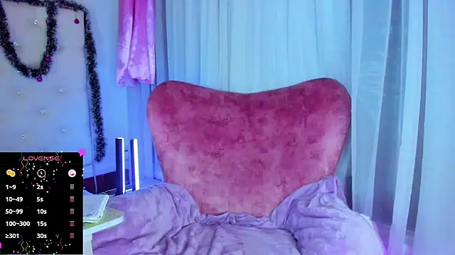  jade white  online show from December 20, 2024, 4:14 pm