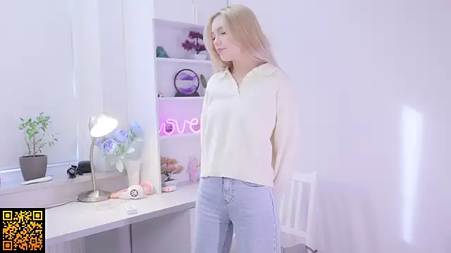 norakisses online show from October 22, 2025, 7:52 am