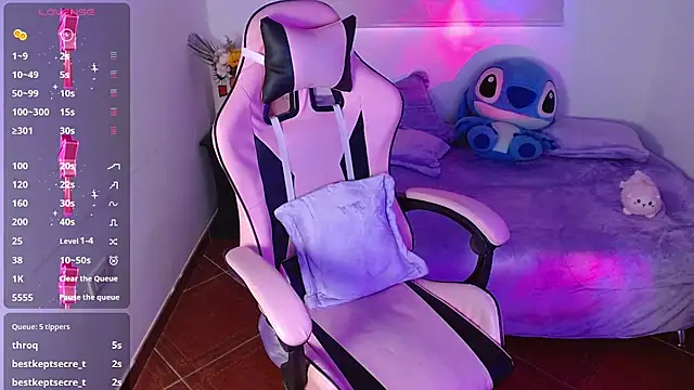 evie cloud online show from December 18, 2024, 9:51 pm