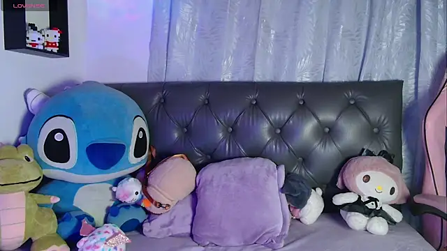 evie cloud online show from February 27, 2026, 9:04 pm