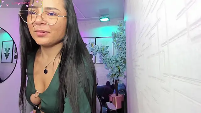 Tiara rr online show from April 8, 2026, 3:28 am