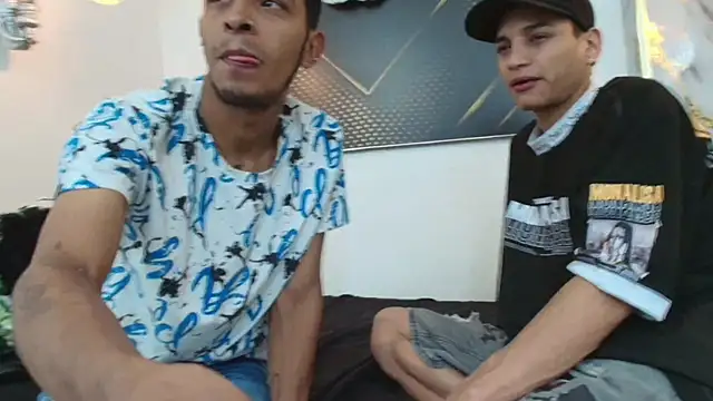 Snapshot of JordanAndAndrew chatting on November 4, 2025, 8:30 pm JordanAndAndrew online show from November 4, 2025, 8:30 pm