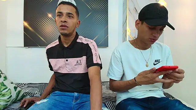 Snapshot of JordanAndAndrew chatting on November 6, 2025, 8:10 pm JordanAndAndrew online show from November 6, 2025, 8:10 pm