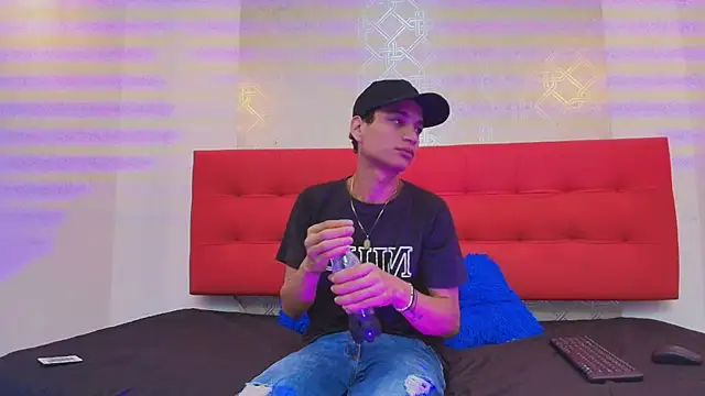 Snapshot of JordanAndAndrew chatting on November 30, 2025, 9:30 pm JordanAndAndrew online show from November 30, 2025, 9:30 pm