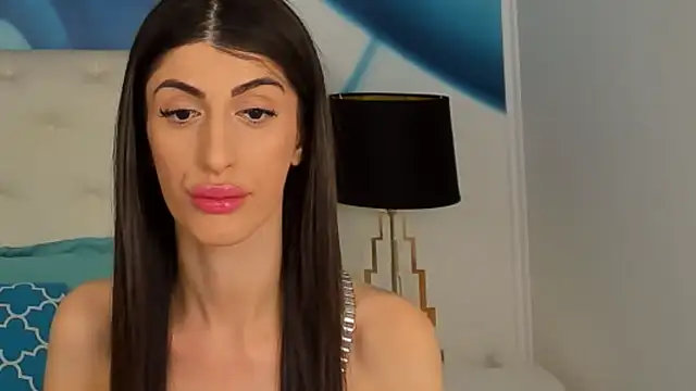 SkinnyDolly online show from March 3, 2025, 9:15 pm