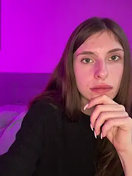 emma05 online show from December 10, 2024, 8:08 am