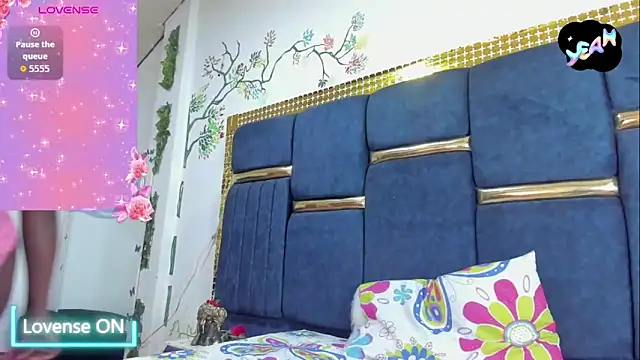 skaysanchez1 online show from October 21, 2025, 3:57 pm