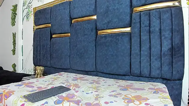 skaysanchez1 online show from January 15, 2026, 7:50 pm