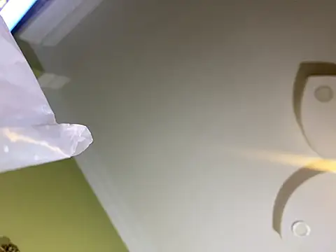 Snapshot of emylolo9 chatting on December 18, 2024, 4:09 am emylolo9 online show from December 18, 2024, 4:09 am