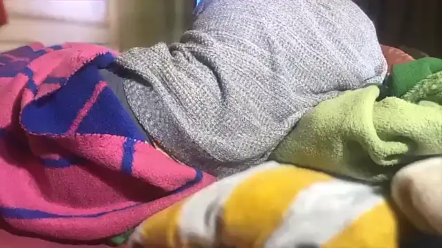 Snapshot of emylolo9 chatting on December 23, 2024, 8:03 pm emylolo9 online show from December 23, 2024, 8:03 pm