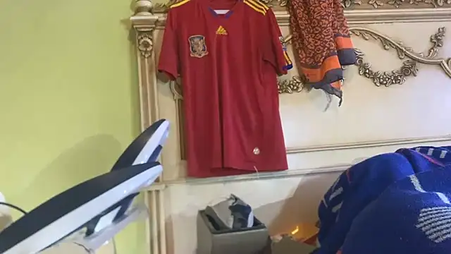 Snapshot of emylolo9 chatting on January 7, 2025, 8:03 am emylolo9 online show from January 7, 2025, 8:03 am