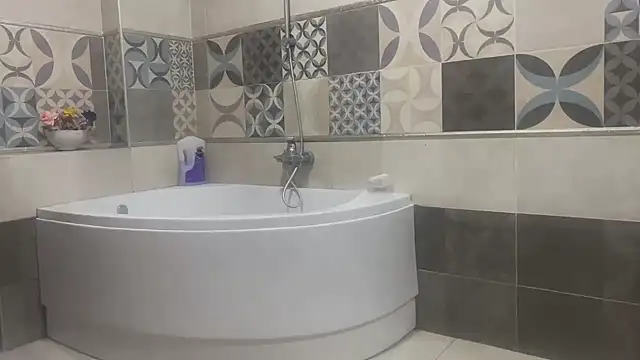 Snapshot of emylolo9 chatting on January 20, 2025, 4:01 pm emylolo9 online show from January 20, 2025, 4:01 pm