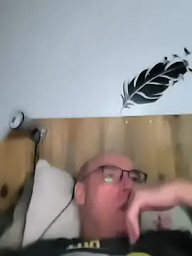 bogland33 online show from March 15, 2025, 10:44 pm