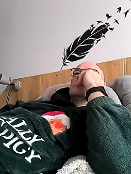 bogland33 online show from November 24, 2025, 12:38 pm