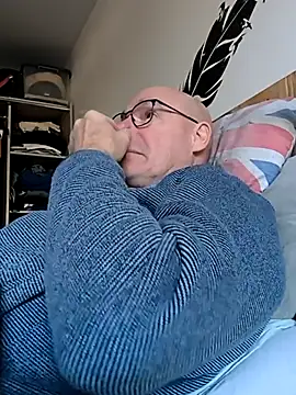 bogland33 online show from November 30, 2025, 1:59 pm