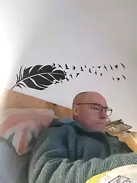 bogland33 online show from December 16, 2025, 11:21 pm