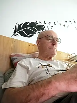 bogland33 online show from February 13, 2026, 10:00 am