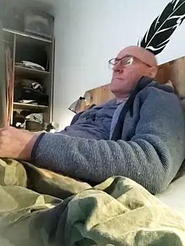 bogland33 online show from February 16, 2026, 8:05 pm