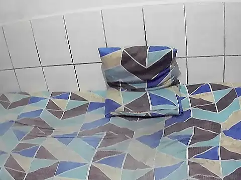 pierdona online show from November 4, 2025, 7:57 pm