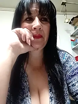 carolina linarez69 online show from April 10, 2026, 9:30 pm