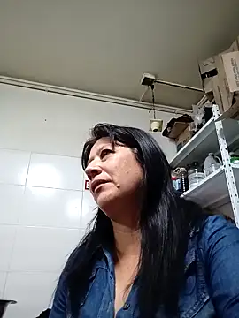 carolina linarez69 online show from April 23, 2026, 11:40 pm