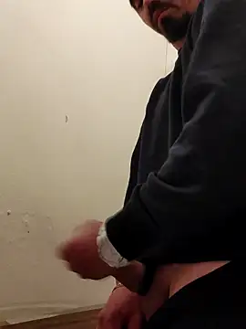 Snapshot of HungJonny99 chatting on March 13, 2025, 2:05 am HungJonny99 online show from March 13, 2025, 2:05 am