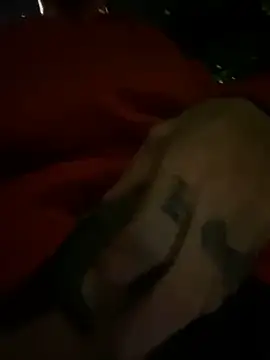 Snapshot of dantedesirexx chatting on January 8, 2025, 1:53 am dantedesirexx online show from January 8, 2025, 1:53 am