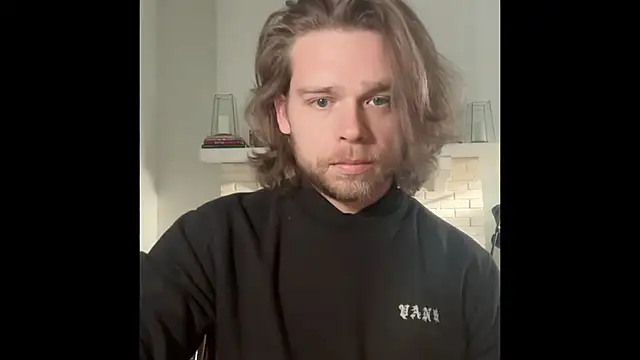 Snapshot of DaddydayDrinkzz chatting on January 17, 2025, 9:28 pm DaddydayDrinkzz online show from January 17, 2025, 9:28 pm