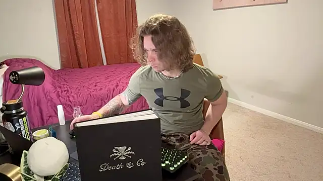 Snapshot of DaddydayDrinkzz chatting on March 7, 2025, 7:41 am DaddydayDrinkzz online show from March 7, 2025, 7:41 am