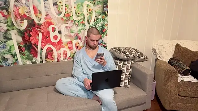 DaddydayDrinkzz online show from June 15, 2026, 3:42 am