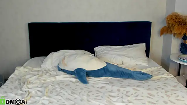 Snapshot of Esme_Runn chatting on May 18, 2026, 3:13 am Esme Runn online show from May 18, 2026, 3:13 am