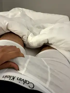 Snapshot of thick_n_hard chatting on December 1, 2024, 7:47 pm thick n hard online show from December 1, 2024, 7:47 pm