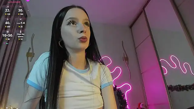 Snapshot of flora_off chatting on January 18, 2025, 12:15 pm flora off online show from January 18, 2025, 12:15 pm